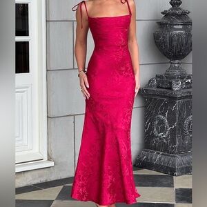 Babyboo Whitney Red Floral Jacquard Maxi Dress – Size S